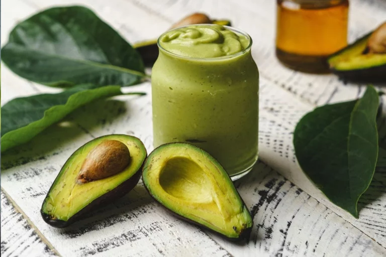 Read more about the article Revitalize Your Day with an Avocado Kratom Smoothie
